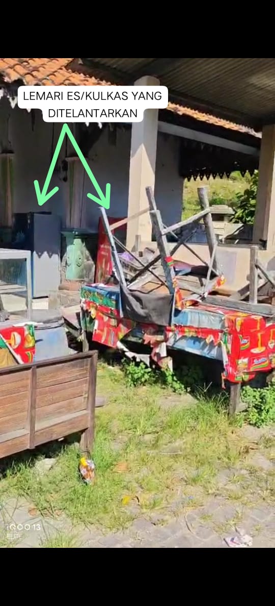 kios di Pasujudan Sunan Bonang,Dibongkar Tanpa Prosuder Pemilik Alami Trauma