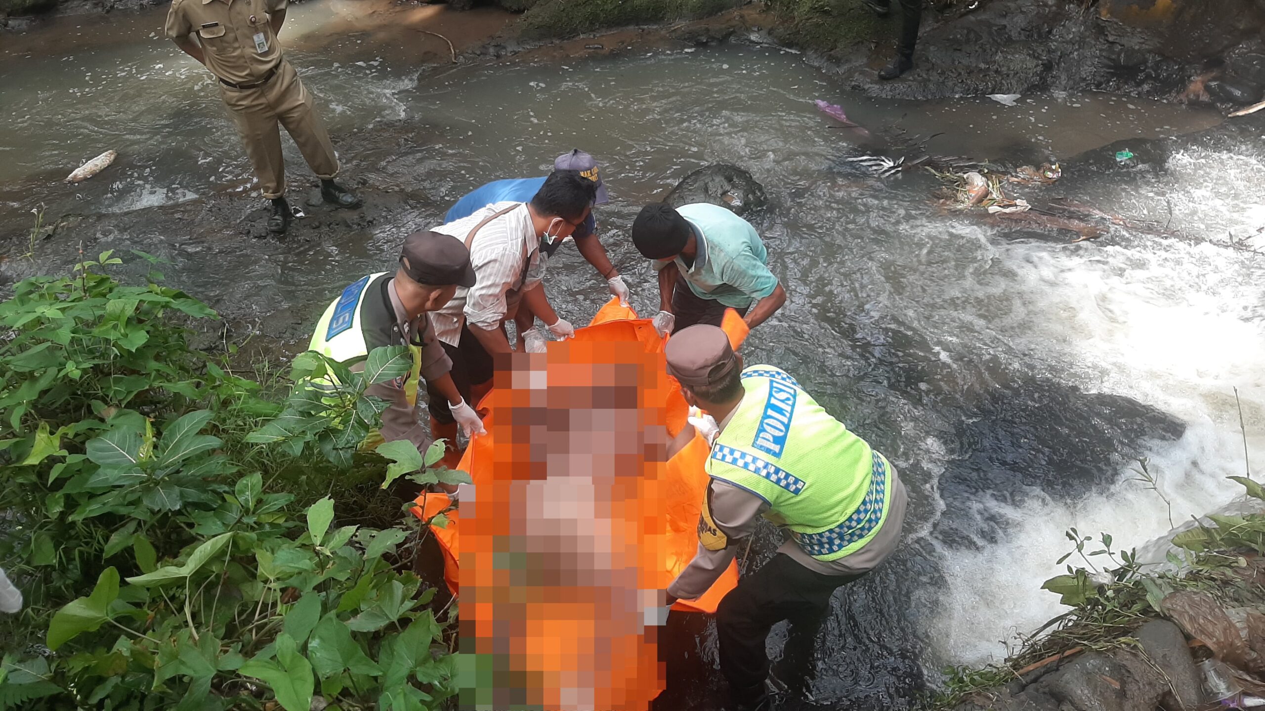 Warga Kradenan Temukan Mayat Pria di Bendungan Sungai Tideng, Polisi Pastikan Tidak Ada Tanda Kekerasan