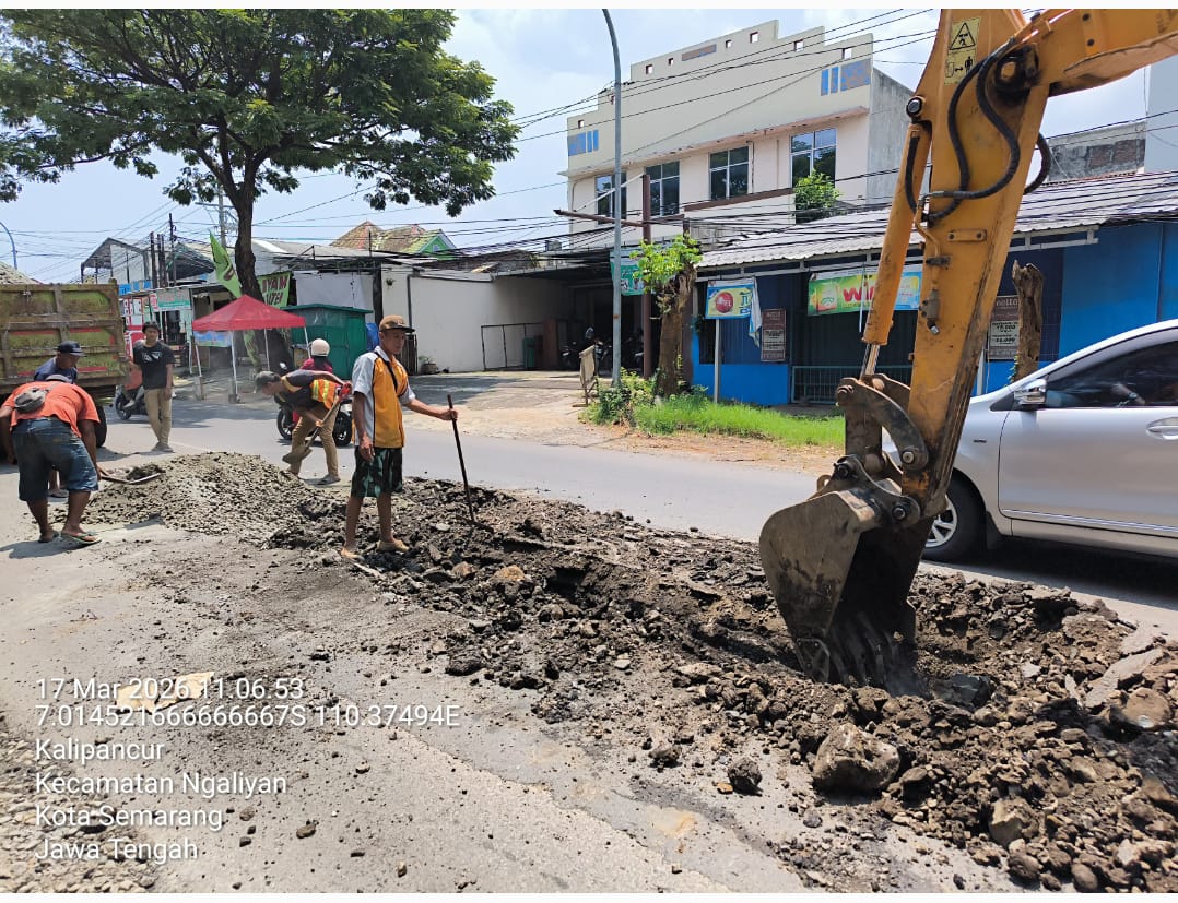 PT Praba Mas Hill Perbaiki Jalan di Semarang Barat, Dukung Kelancaran Mobilitas Jelang Idul Fitri